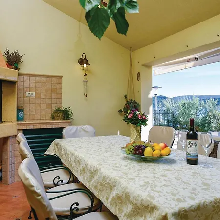 Four-bedroom In Klek