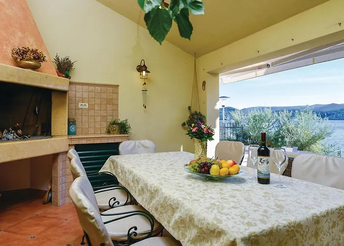 Four-bedroom In Klek