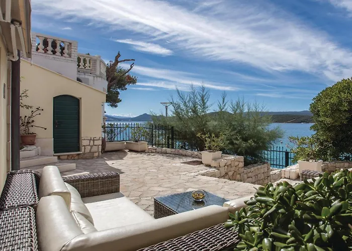 Σπίτι διακοπών Four-bedroom In *